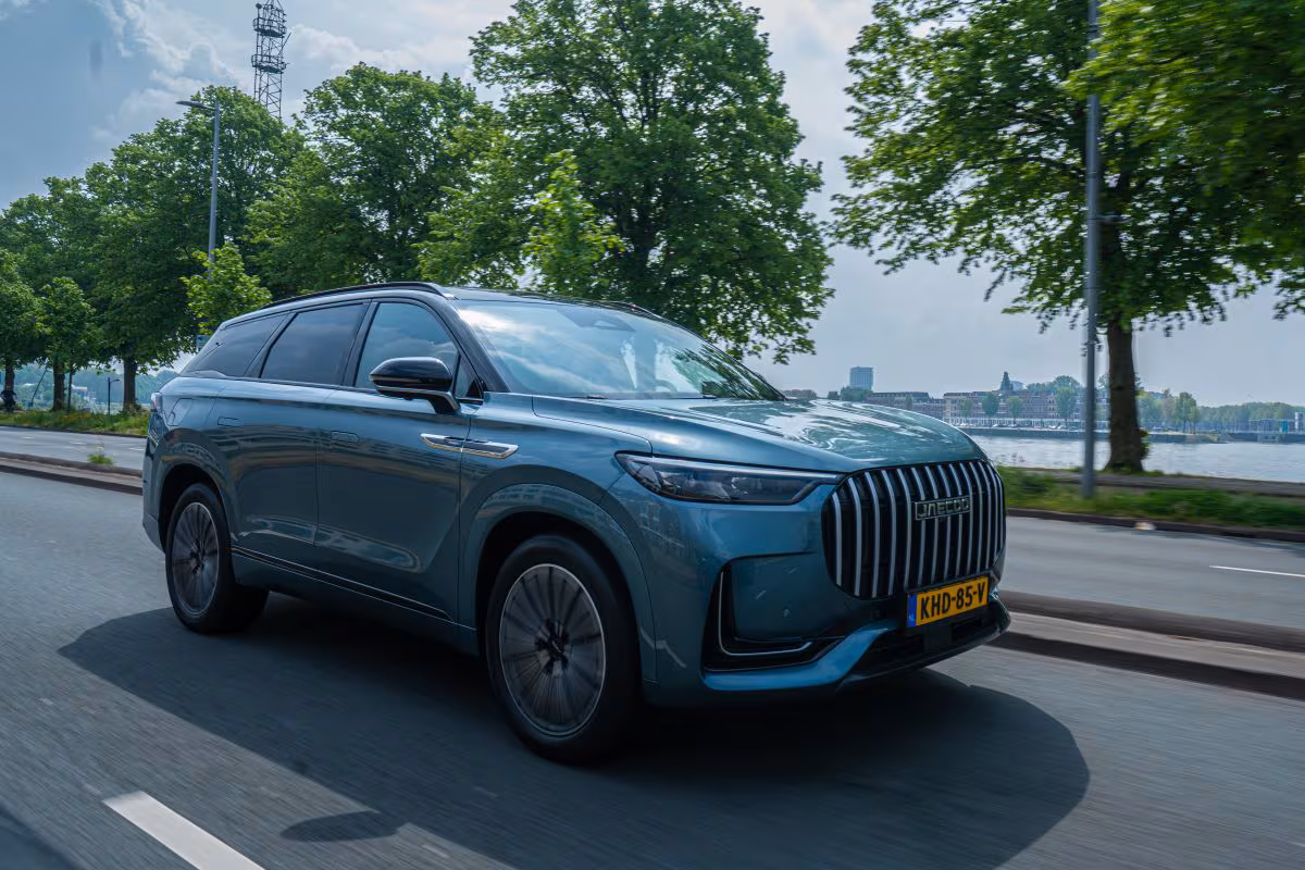 JAECOO j8 plug in hybrid