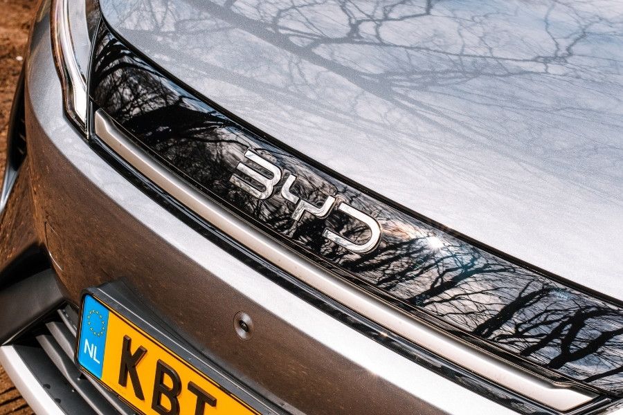 BYD ATTO 2 DM-i neus