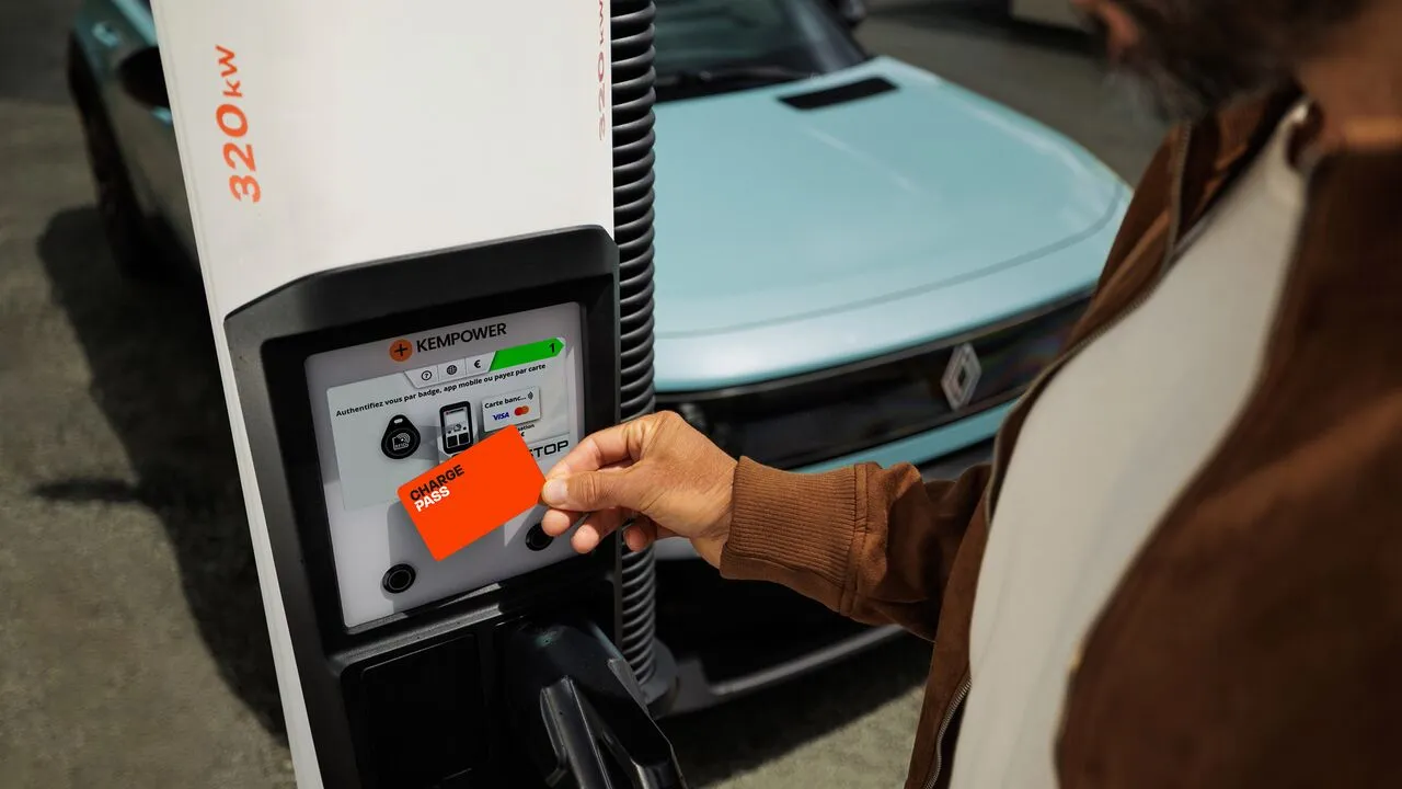 Plug Inn charge pass plug and charge